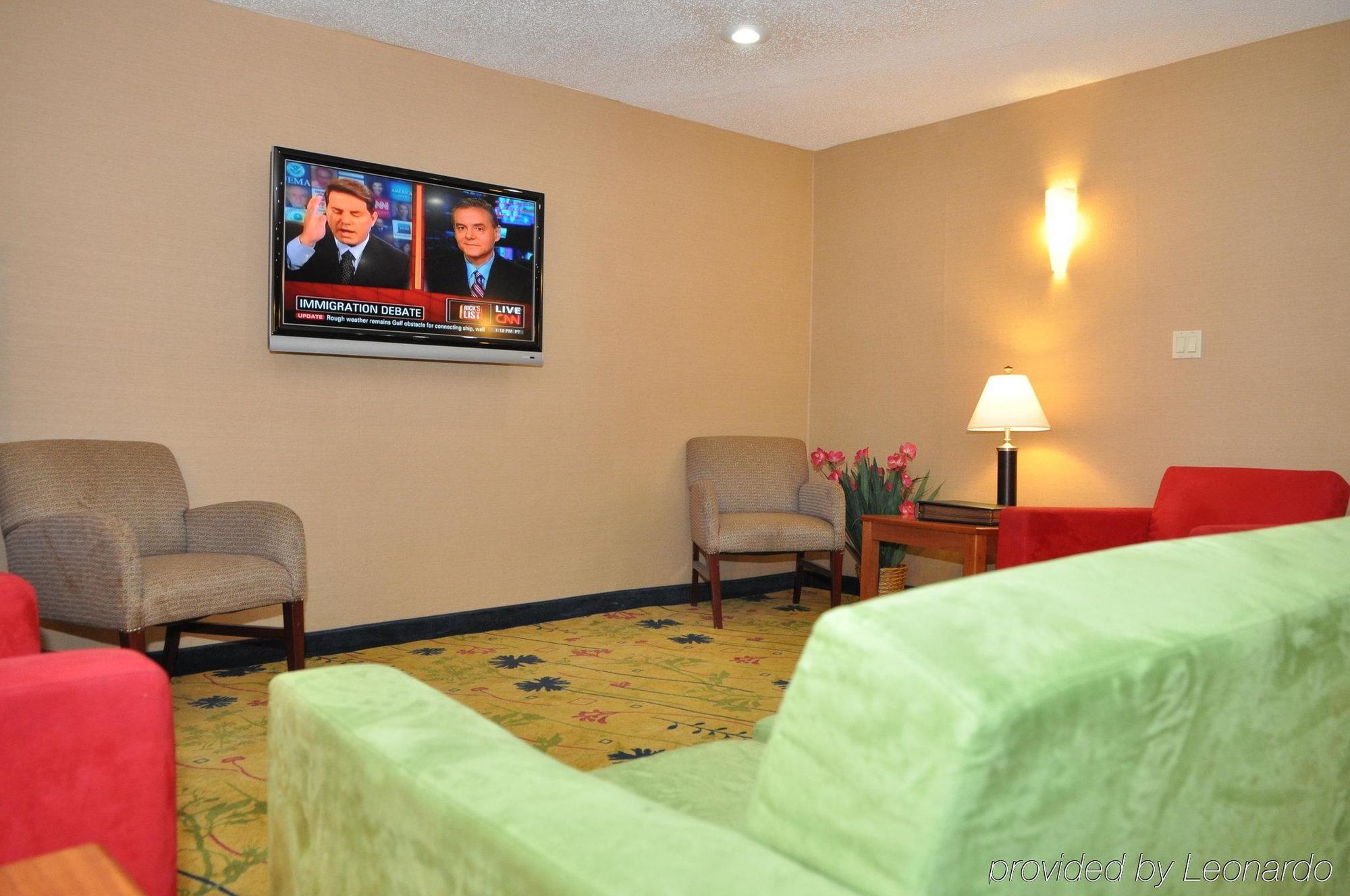 Ramada By Wyndham Santa Fe Hotel Interior photo